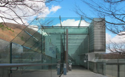 箱根で世界に誇る名作アートを楽しむ「ポーラ美術館」
