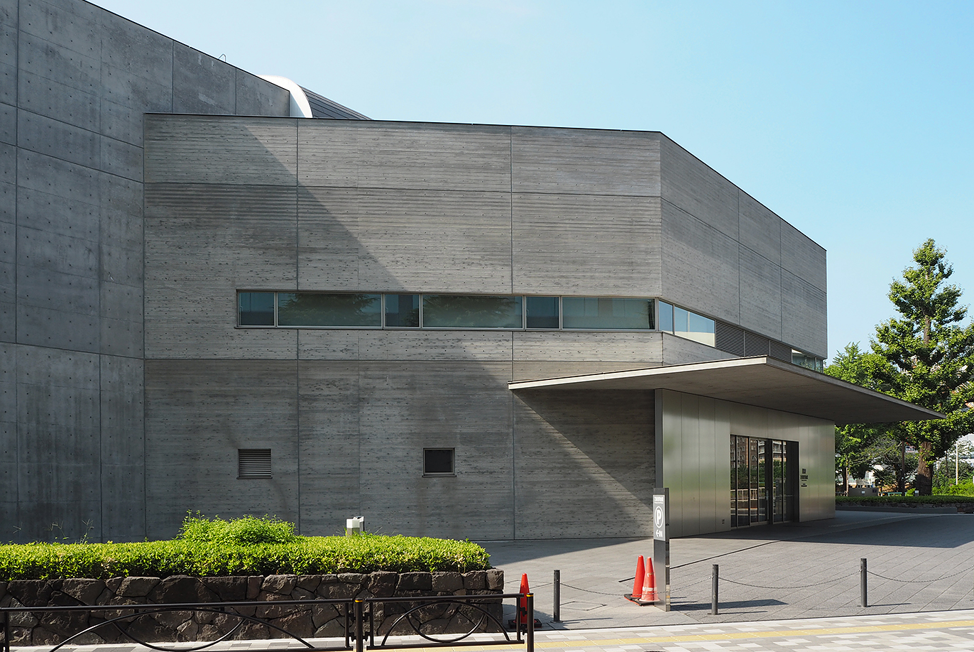 日本刀の魅力に迫る槇文彦設計の「刀剣博物館」