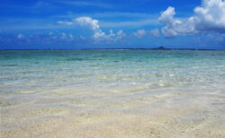 透明度抜群のビーチで遊ぶ「ヒルトン沖縄瀬底リゾート」