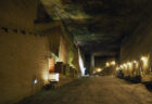 宇都宮に眠る異世界の地下神殿「大谷資料館」