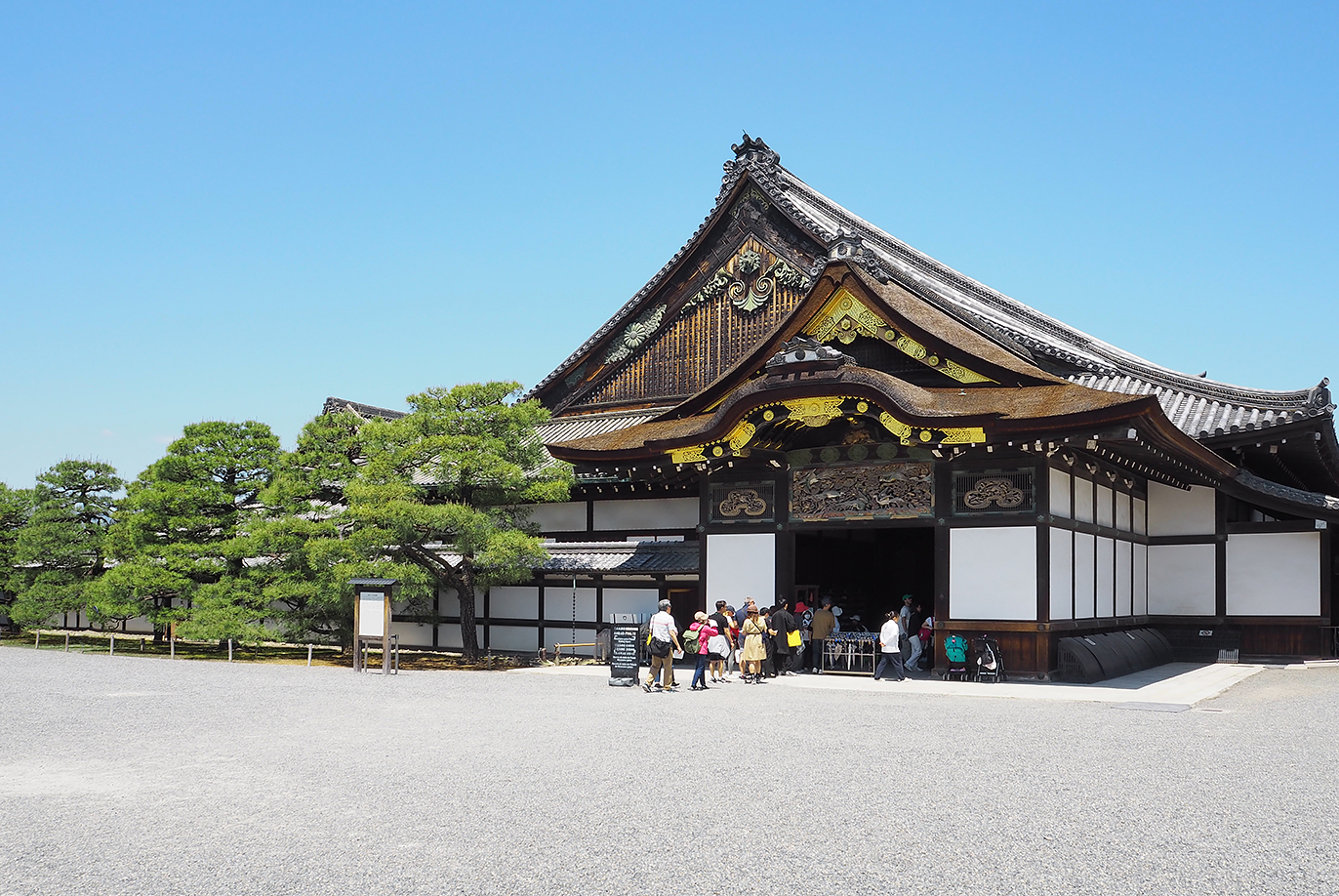 内部も見学できる国宝の二の丸御殿