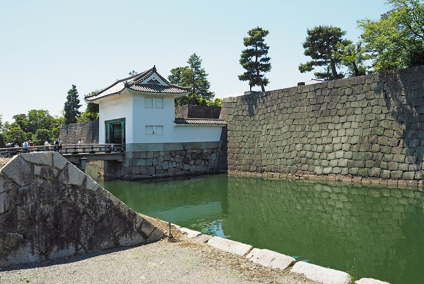 後水尾天皇の行幸のために造営された本丸櫓門