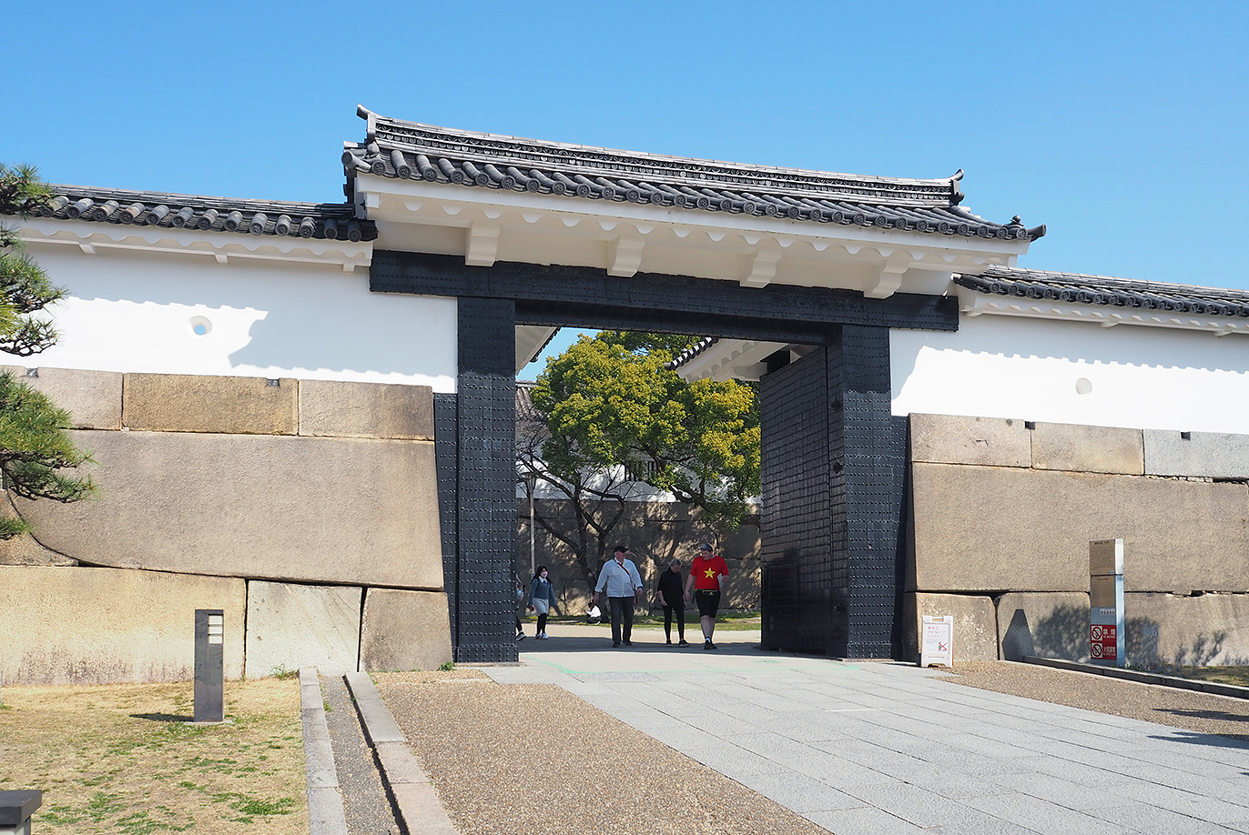 正門にあたる大手門