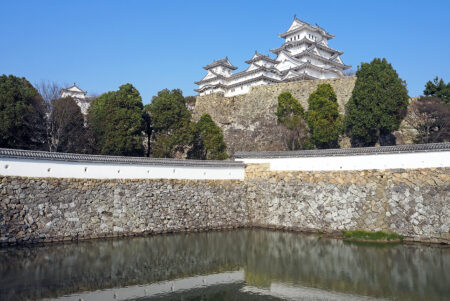 城郭建築の最高傑作で白鷺のように美しい「姫路城」