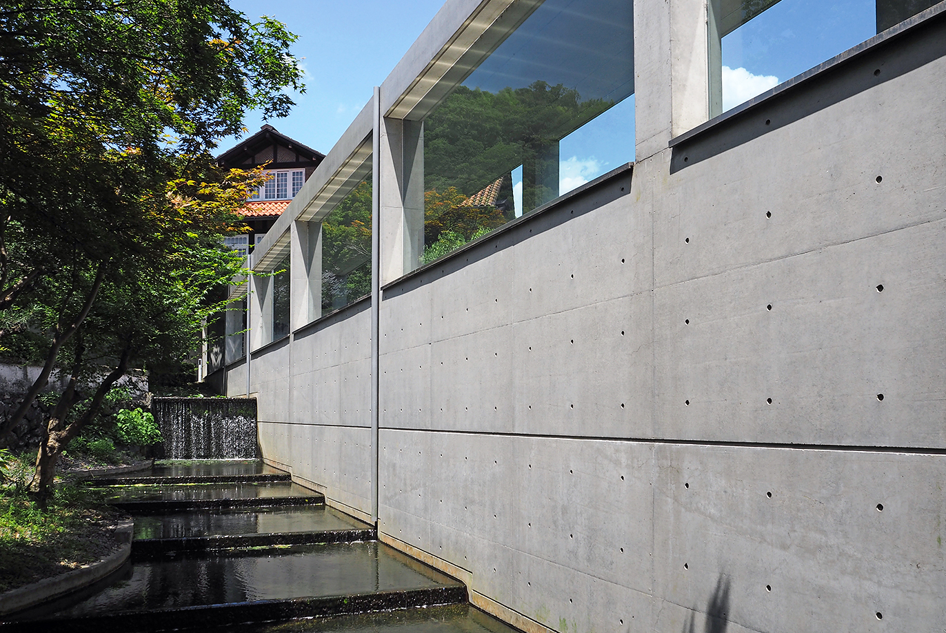 天王山の麓に佇む「アサヒグループ大山崎山荘美術館」